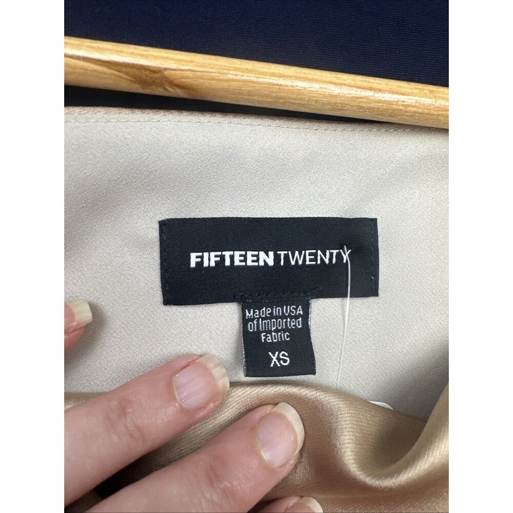 FifteenTwenty Gold tank top XS silk like material Girls Night Out Classic - Picture 8 of 9